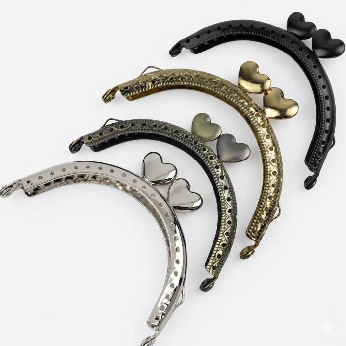 Kalpli Oval Metal Cüzdan Klipsi 10 Cm - 1