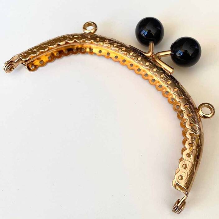 Siyah İnci Taşlı Askılı Cüzdan Klipsi Oval Altn ( 1 Adet ) - 1